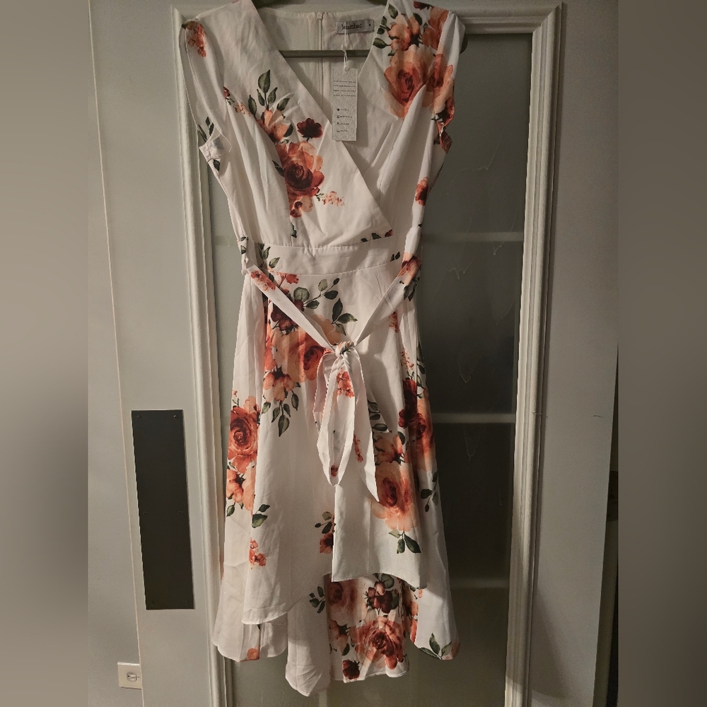 NWT Floral Dress size M